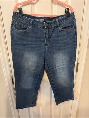 Westport Women's Dark Blue Cropped Stretch Jeans